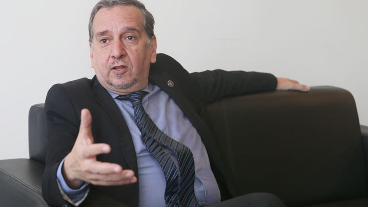 "Es más fácil publicar un paper en una startup que en el Conicet 