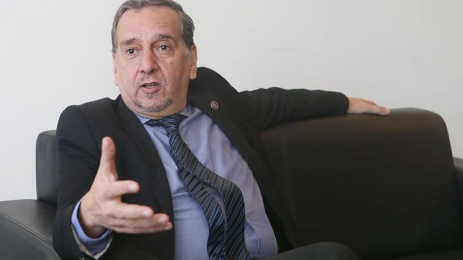 "Es más fácil publicar un paper en una startup que en el Conicet 