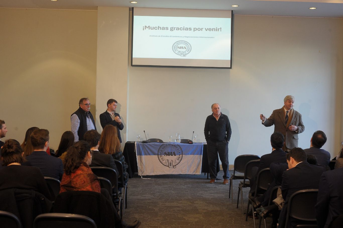 Información estratégica para los futuros representantes de Argentina en el mundo