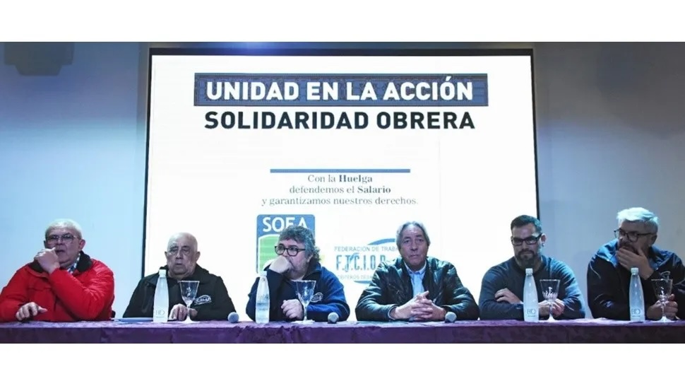 "Los aceiteros advierten que no resignarán derechos ni sueldos "