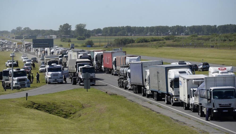 Comparativa de transporte: Argentina supera a Brasil en costos de flete para largas distancias