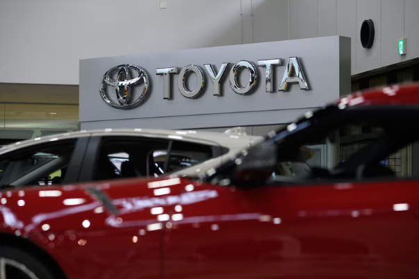 Toyota lidera la baja de precios tras la reducción del impuesto PAIS
