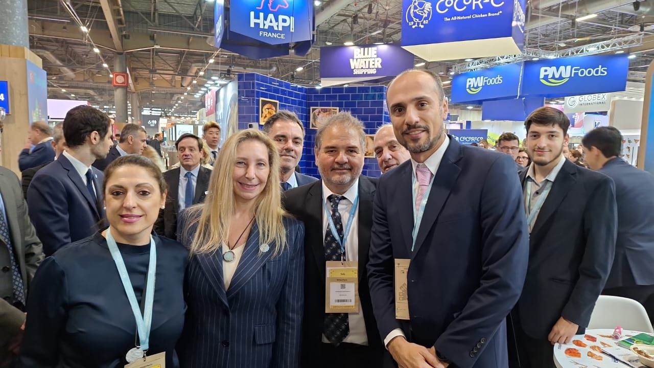 Sial Paris 2024 : Karina Milei recorrió el stand de la avicultura argentina