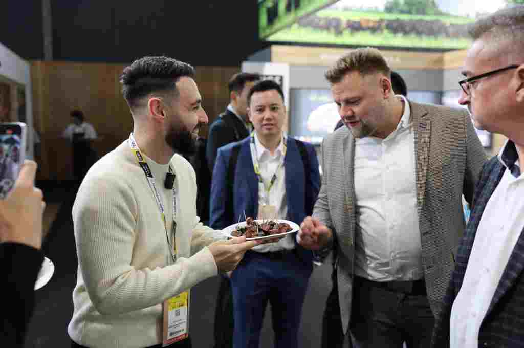 Influencers europeos destacaron la carne argentina en la SIAL París 2024