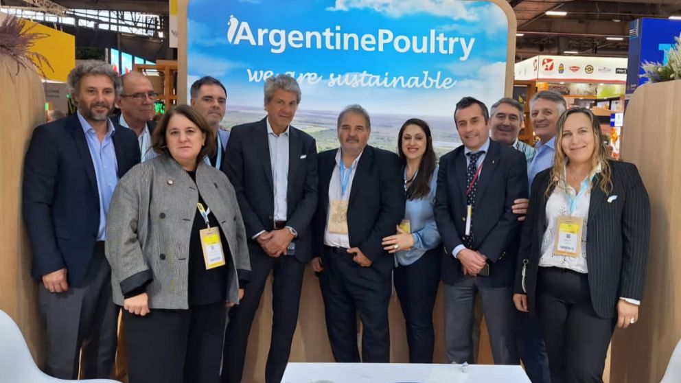 Juan Pazo visit el stand de la avicultura argentina en el SIAL Paris 2024