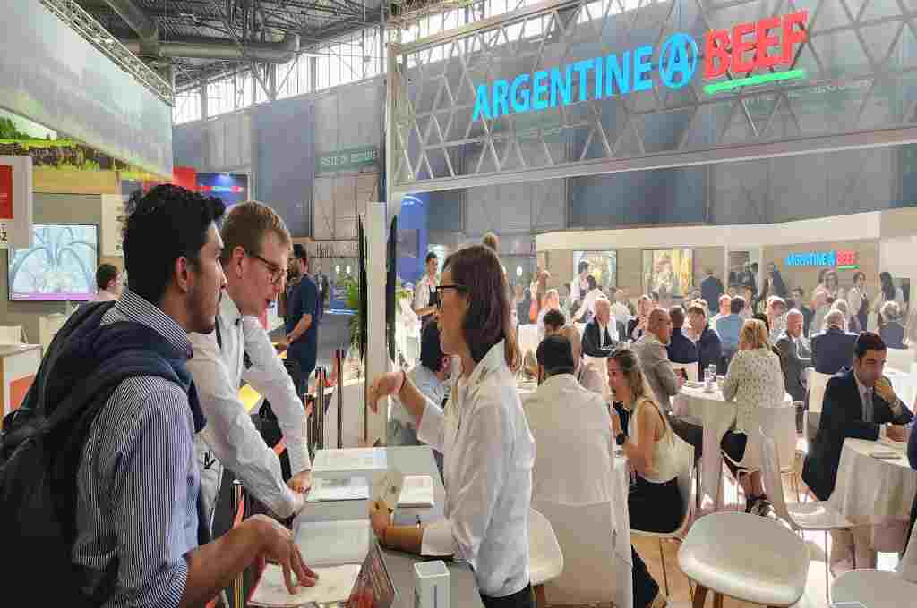 Sial París 2024: feria exitosa para el IPCVA y exportadores 