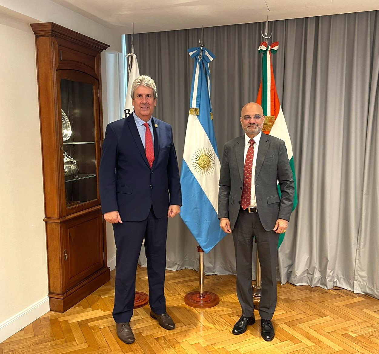 El Embajador de India visitó la Bolsa de Cereales