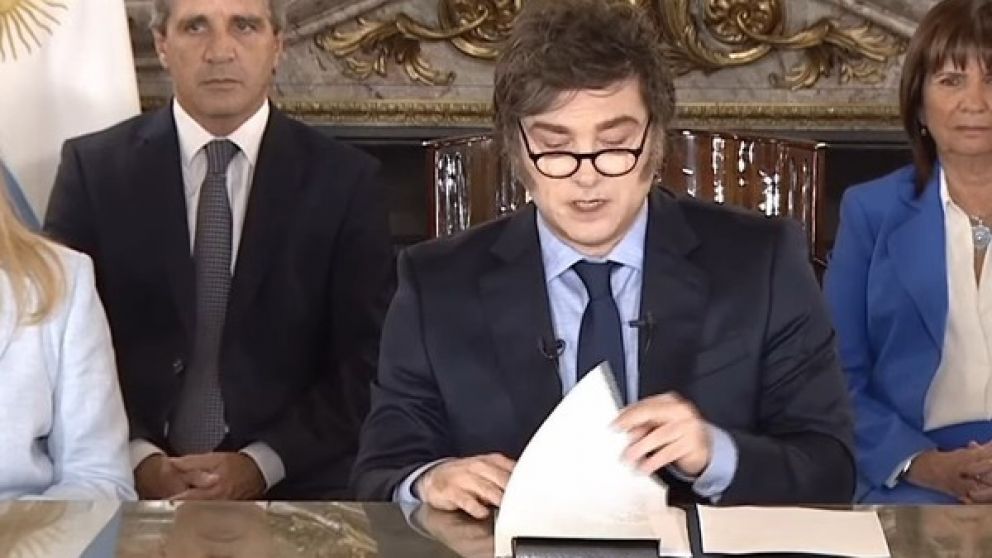 Javier Milei asegur que en 2025 eliminar el cepo al dlar "para siempre"
