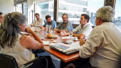 Las autoridades de Carbap se reunieron con el ministro de Desarrollo Agrario en pos de una "agenda común"