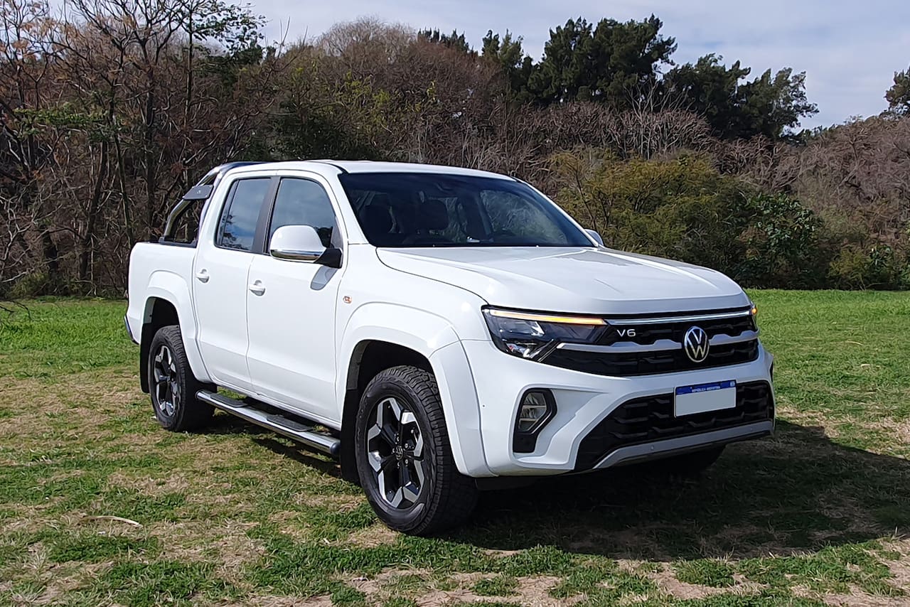 Toyota Hilux lidera las ventas de pick-ups en 2024 con sorpresas en el ranking de diciembre