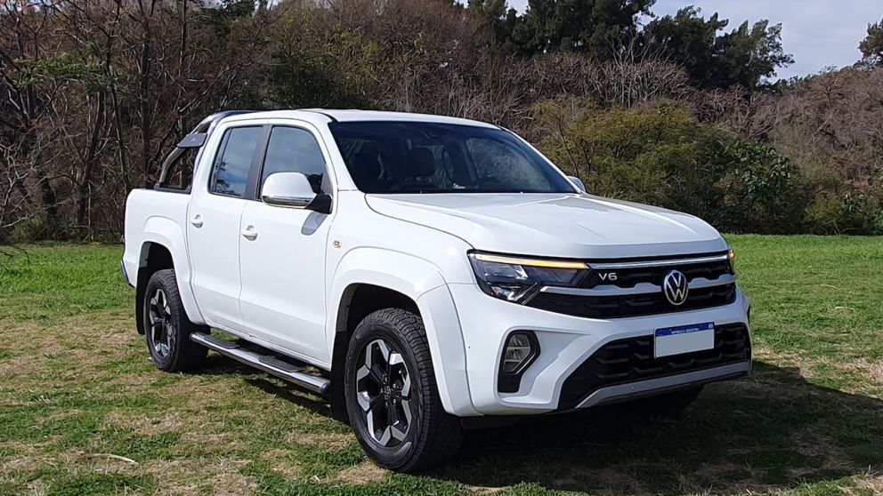 Toyota Hilux lidera las ventas de pick-ups en 2024 con sorpresas en el ranking de diciembre