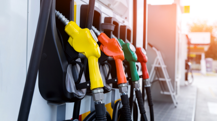 El precio de la gasolina en Latinoamérica: tendencias y desafíos para 2025