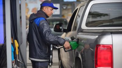 Aumentan los combustibles: ¿Cuánto cuesta llenar el tanque en enero de 2025?