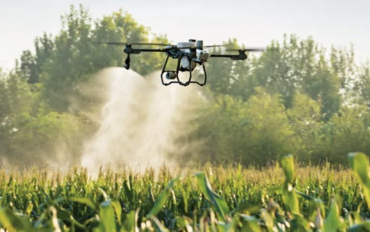 Drones vs. Pulverizadoras: ¿Competencia o alianza estratégica en el campo?