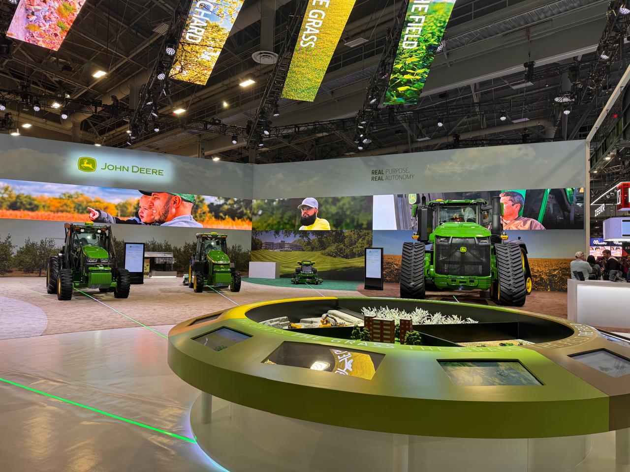 John Deere revoluciona la CES 2025 con innovaciones autónomas