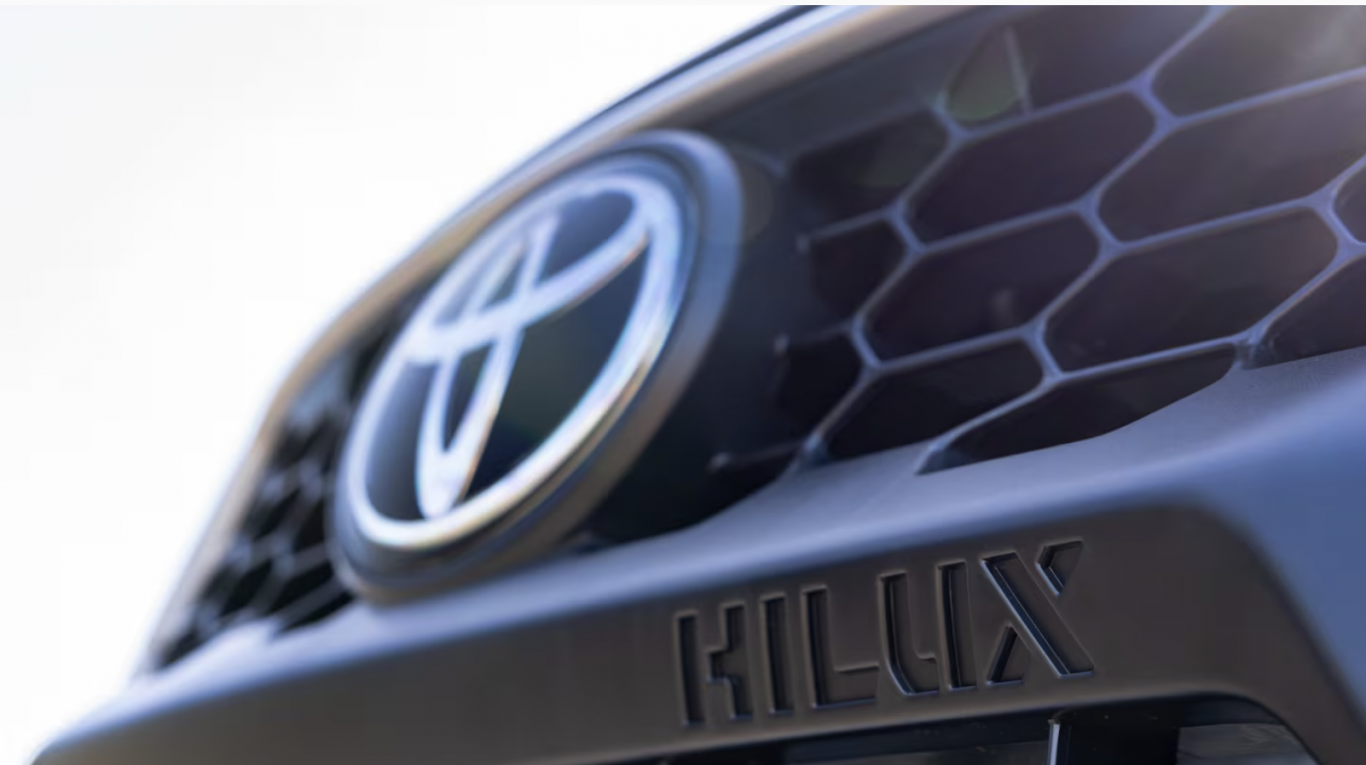 Toyota renueva la Hilux para 2025: rediseño, interior mejorado y versión híbrida