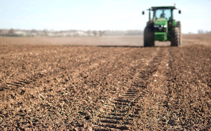 Estrategias clave para minimizar la compactación del suelo en la agricultura argentina