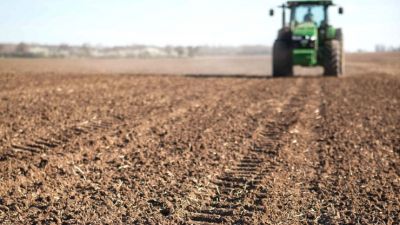 Estrategias clave para minimizar la compactación del suelo en la agricultura argentina