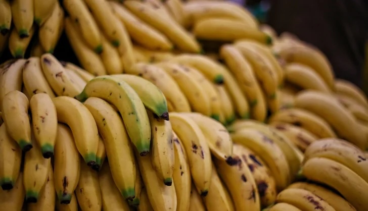 Salta: regalan frutas ante la imposibilidad de competir con importaciones