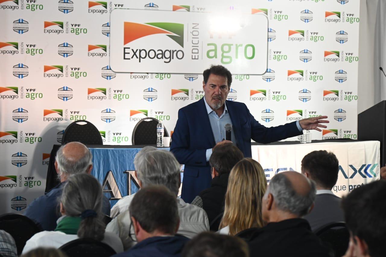 El economista Claudio Zuchovicki indicó que es tiempo de tomar decisiones y crecer en escala