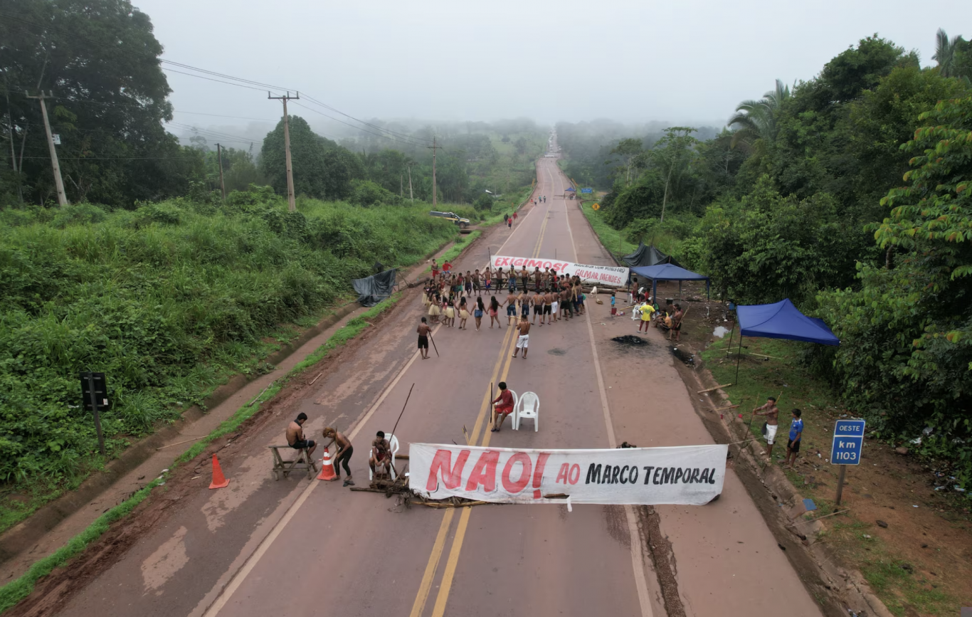 Protestas indígenas y rutas intransitables complican la exportación de soja desde el Amazonas