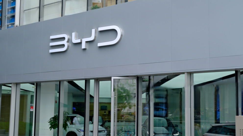 China pone el freno a inversiones de Geely y BYD en Amrica Latina por tensin comercial con EE.UU.