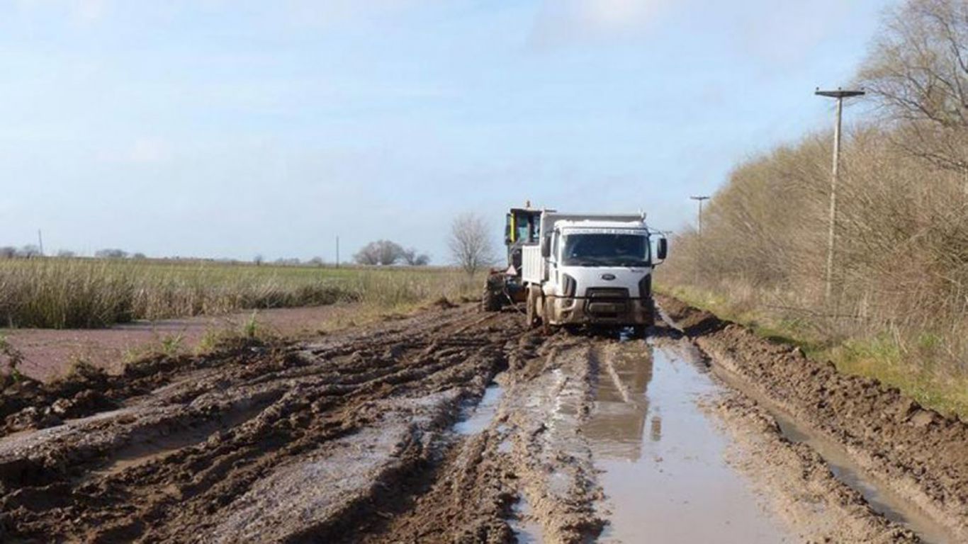 Proponen un régimen único para caminos rurales y eliminación de tasas sin contraprestación