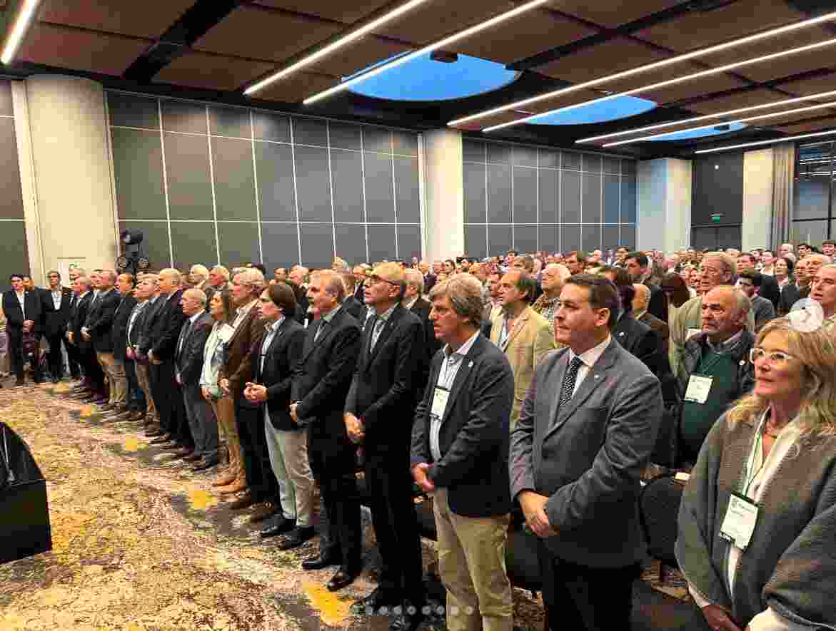 Con un llamado al "fin de las retenciones", el campo alzó su voz en Jonagro 2025 y el Gobierno respondió con prudencia fiscal