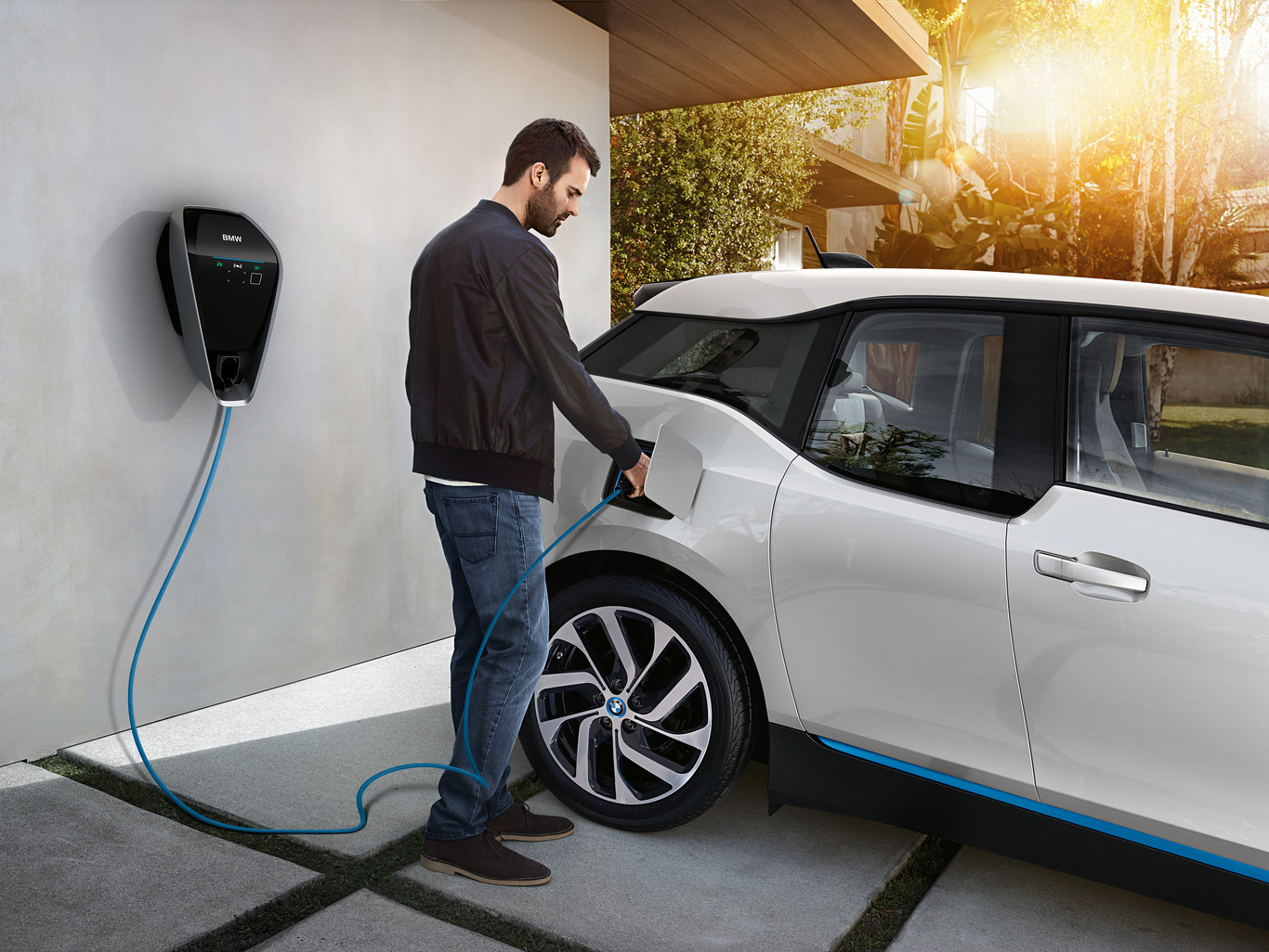 Boom eléctrico en Latinoamérica: Costa Rica, Uruguay y Colombia lideran la revolución de los autos sin emisiones
