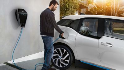 Boom eléctrico en Latinoamérica: Costa Rica, Uruguay y Colombia lideran la revolución de los autos sin emisiones