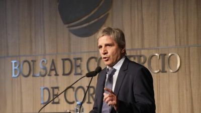Caputo pidió "paciencia" al campo por la baja de retenciones: "No se pueden resolver 20 años de manejo en uno"