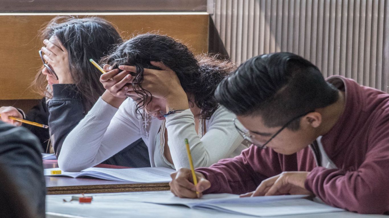 Trampa en examen de bachillerato revela brechas educativas: impacto en el agro mexicano
