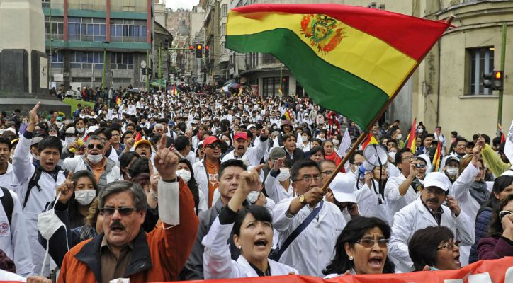 Huelgas y escasez de dólares disparan la inflación en bolivia
