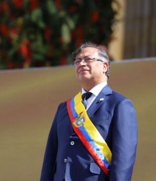 Petro gana con cara y con Sello: Reforma Laboral aprobada y presión en pérmanencia por una constituyente
