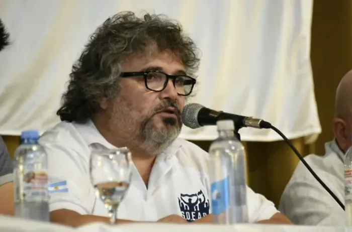 El sindicalista que incomoda a las cerealeras cruzó al Gobierno y a las exportadoras por las retenciones