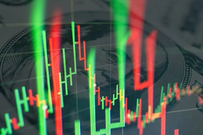 Dólar en tensión: el oficial salta y el CCL supera los $1.500 pese a la intervención de Estados Unidos